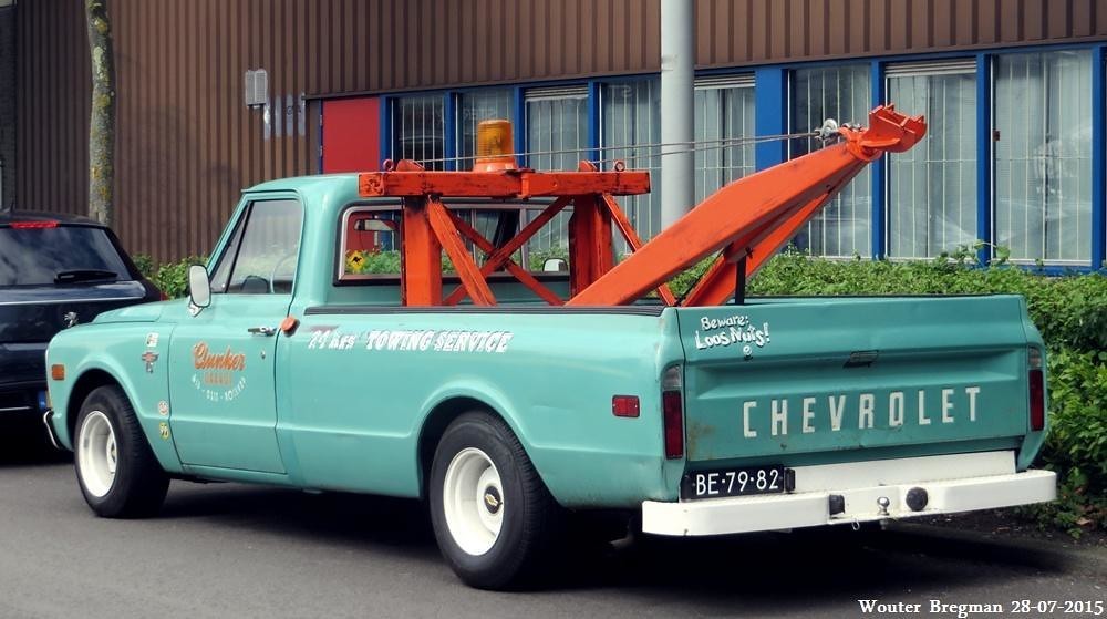 STL file Axial SCX24 Crawler Chevrolet chevy C10 Tow truck 🚙・3D